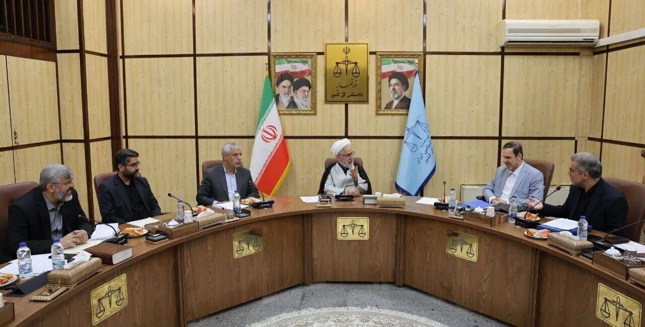پرونده شهادت قائد امت، فرماندهان و آحاد شهدا در داخل و خارج کشور پیگیری می‌شود