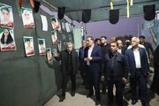 بازدید رئیس بنیاد شهید و امور ایثارگران از مدرسه شجره طیبه میناب
