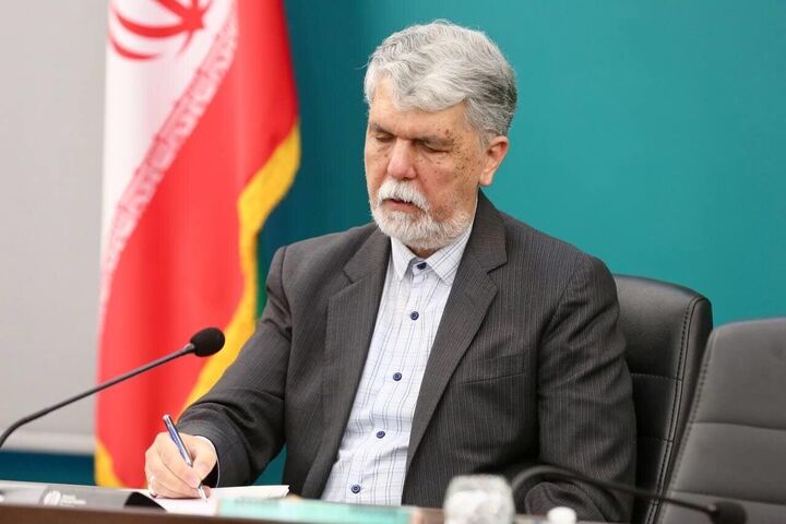 وزیر فرهنگ و ارشاد اسلامی: نام اکبر عبدی در حافظه فرهنگی مردم ایران زنده خواهد ماند