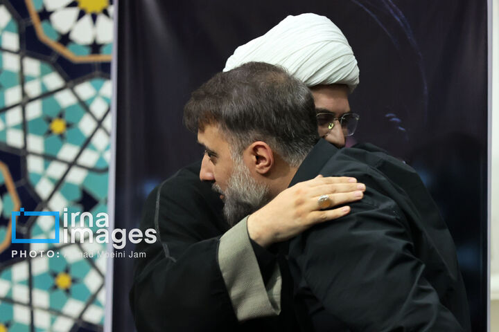 یادبود1