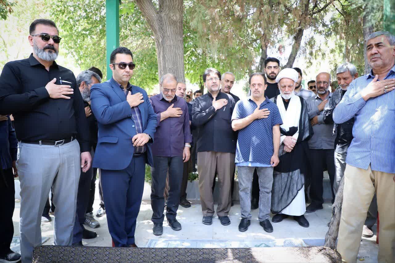 تشییع پیکر مرحومه حاجیه خانم «فاطمه حاج محمد ولی» مادر شهیدان «حبیب‌الله و محمد صفری»