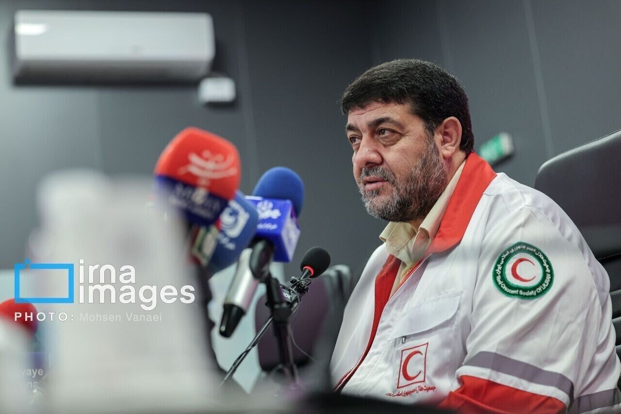 خبرنگاران در روزهای جنگ شانه‌ به شانه امدادگران در میدان حاضر شدند