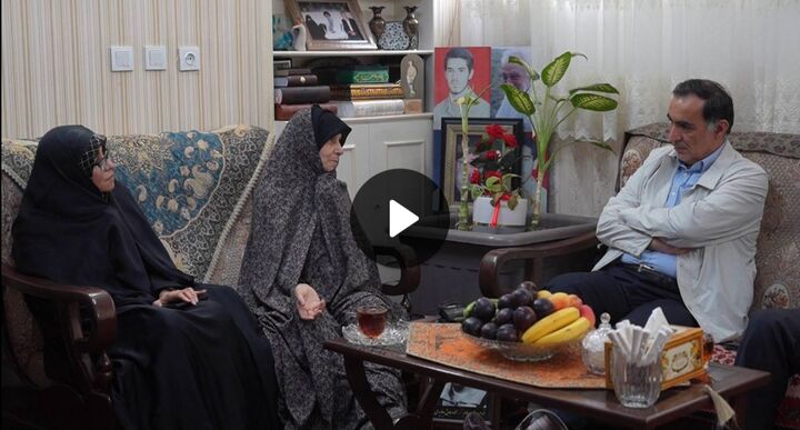 دیدار رئیس بنیاد شهید با مادر شهیدان معزز خالقی پور
