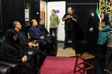تأکید معاون فرهنگی بنیاد شهید بر تبدیل خاطرات شهدا به آثار فاخر رسانه‌ای/جهاد تبیین در قاب هنر