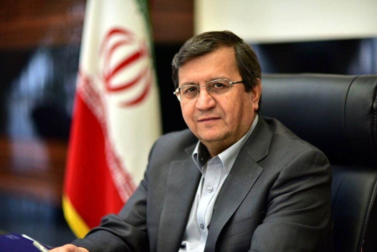 همتی: ایران عضو بانک بریکس می‌شود