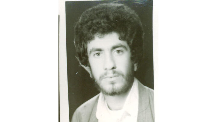 شهید برهان رستمی دانش‌آموزِ مکتبِ ایثار که سنگر علم را با جبهه حق معاوضه کرد