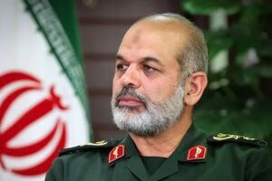 رزمندگان  ایران مسلح ترین ارتش تاریخ جهان را به زانو در آوردند