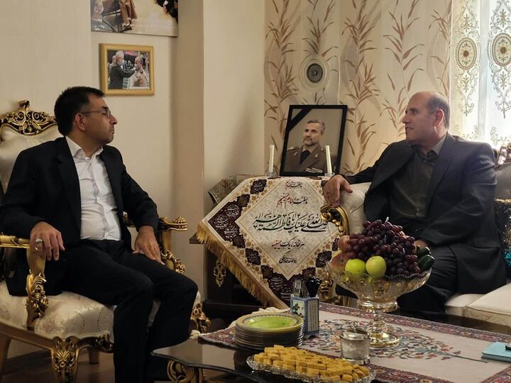دیدار مدیرکل بنیاد شهید تهران بزرگ با خانواده امیر سرلشکر شهید جلالی‌نسب