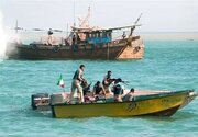 توقیف ۵ شناور متخلف در آب‌های سیریک