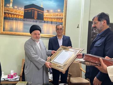 قدردانی رئیس بنیاد شهید از اقدامات ارزشمند آیت‌الله شهرستانی در حمایت از خانواده‌های معظم شهدا
