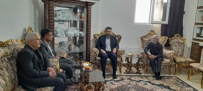 دیدار مدیرکل حوزه ریاست بنیاد شهید با خانواده شهید رضایی در نائین