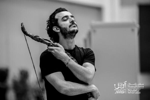 آغاز پیش‌فروش «آرش»؛ عکاس تئاتر ایرانی ۴ جایزه بین‌المللی برد