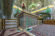 برگزاری آیین غبارروبی ضریح مطهر امام رضا(ع) همزمان با سالروز آغاز امامت امام زمان (عج)