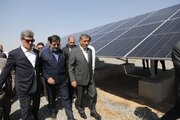 افتتاح ۵ نیروگاه خورشیدی با ظرفیت ۱۵ مگاوات در قم