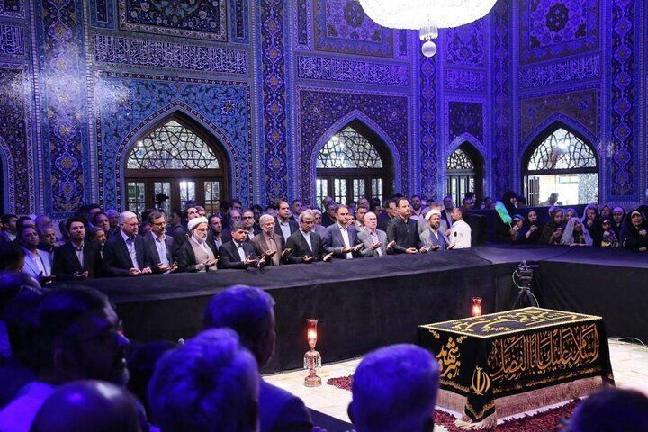 تجدید میثاق وزیر دادگستری با آرمان‌های رهبر شهید در حرم رضوی