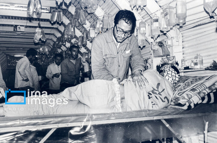 پزشک دفاع مقدس