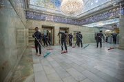 عکس/ غبارروبی حرم سیدالشهدا در ایام ربیع
