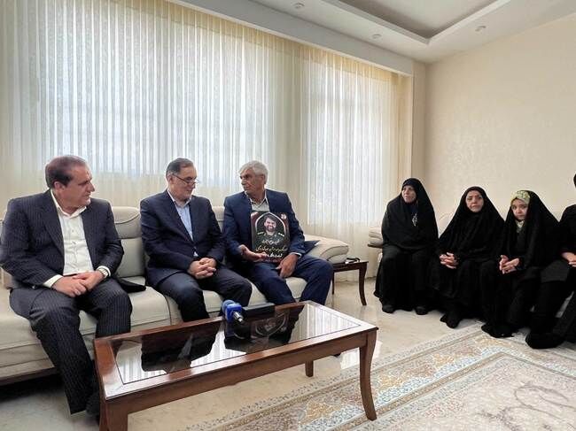 دیدار رئیس بنیاد شهیدبا خانواده شهید امنیت مهدی رحیمی