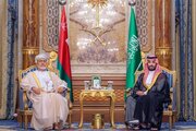 دیدار سلطان عمان با ولی‌عهد عربستان در جده