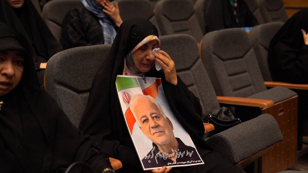 آیین تجلیل ۱و۲