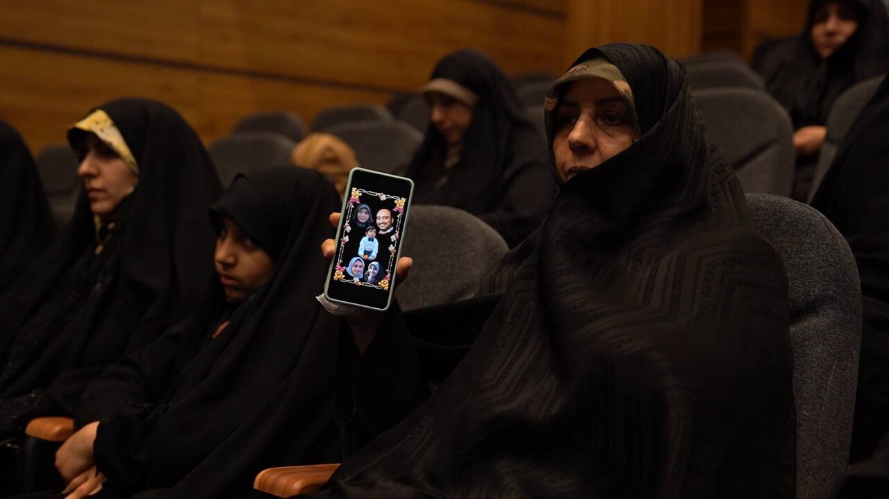 آیین تجلیل ۱و۲