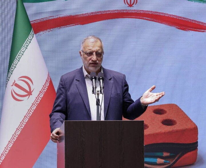 زاکانی: تجمعات تا زمان تشخیص رهبر انقلاب پابرجاست