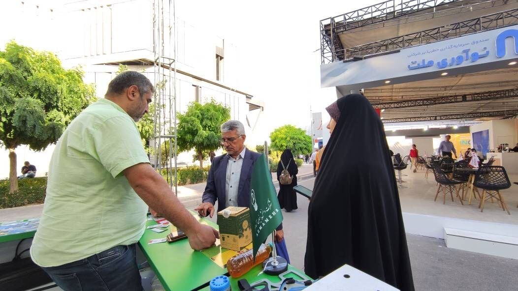 نخبگان شاهد و ایثارگر آینده بسیار روشنی دارند