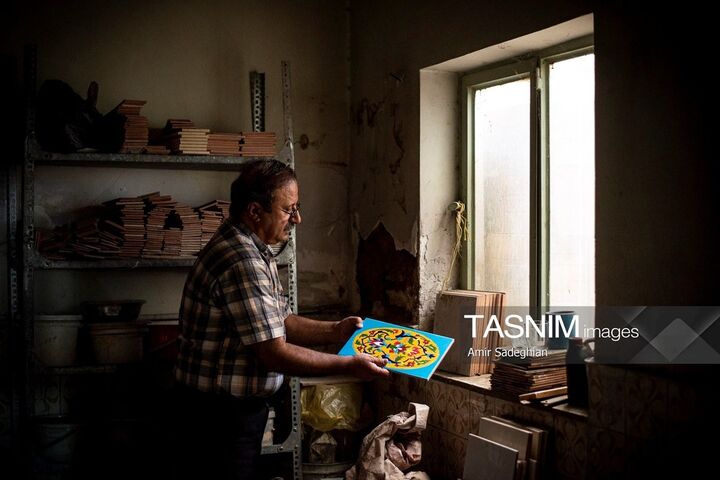 کاشی هفت رنگ