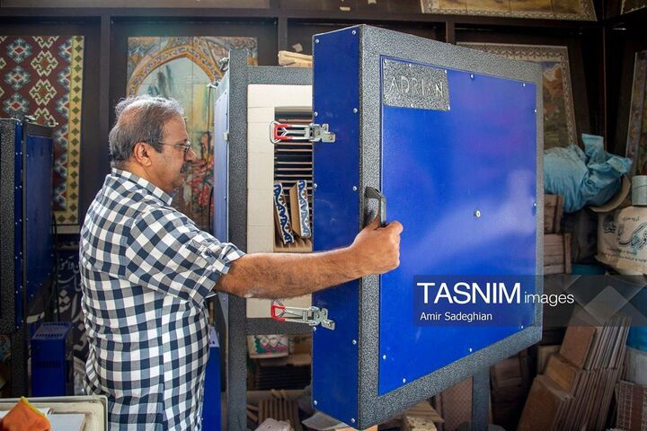 کاشی هفت رنگ