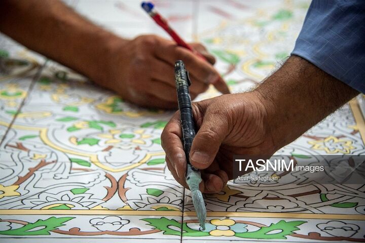 کاشی هفت رنگ
