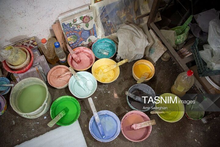 کاشی هفت رنگ