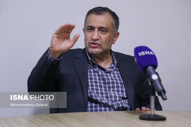 پیش‌فرض تربیت دانشجویان شریف برای خارج از کشور «غلط» است