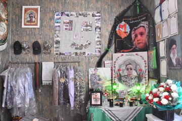 دیدار مدیرکل بنیاد شهید لرستان با خانواده شهیدان والامقام «فیروز نظری و سجاد نجفوند دریکوندی»