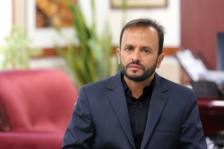 احداث ۳۰۰ مترمربع پیاده‌رو در ضلع غربی بوستان ترنم
