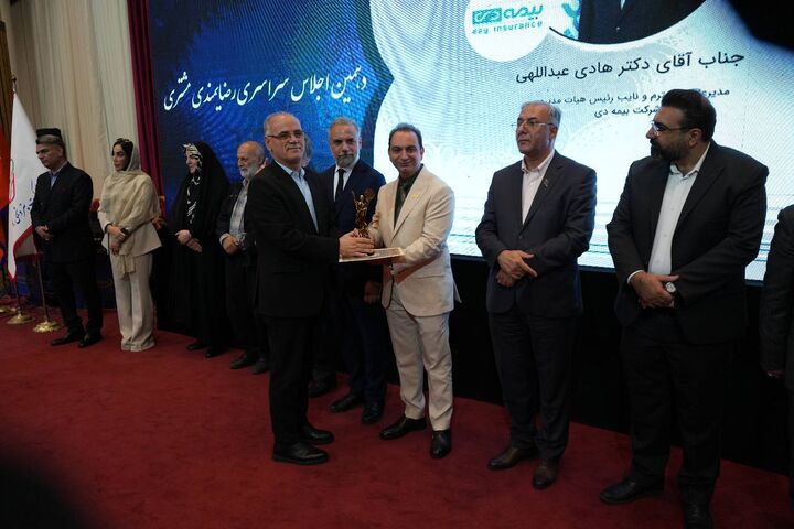 بازدید ملی‌پوشان بسکتبال از موزه ملی انقلاب اسلامی و دفاع مقدس