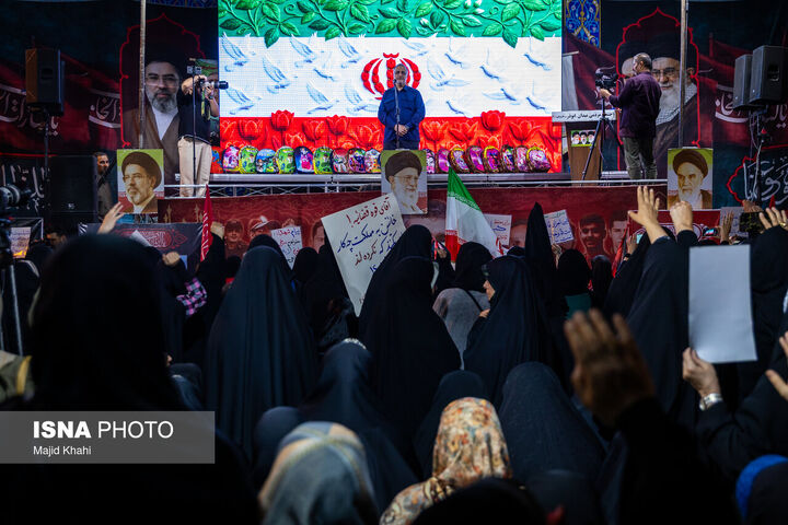 تندیس شهید حاجی زاده