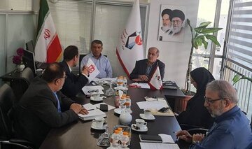 نشست دفتر مطالعات و پژوهش‌های بنیاد شهید و امور ایثارگران با مشاور رئیس بنیاد برگزار شد