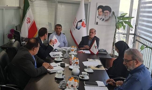 نشست دفتر مطالعات و پژوهش‌های بنیاد شهید و امور ایثارگران با مشاور رئیس بنیاد برگزار شد