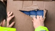 از اطلاعات تا عملیات؛ پلیس وارد انبار ۳۰ میلیارد تومانی کالا شد