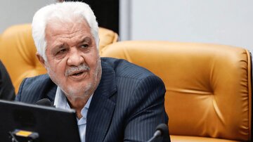 دهقان کیا: با واگذاری درمان تأمین اجتماعی به دولت مخالفیم