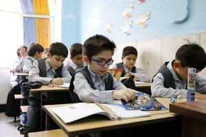 کاظمی: قرار نیست مدارس مجازی شود