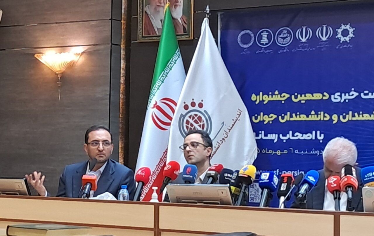 غلامی: حمایت‌های جشنواره وام نیست و تعهد مالی برای برگزیدگان ایجاد نمی‌کند
