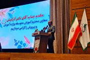 آذرکیش: دانش‌آموزان تماشاگران آینده نیستند، سازندگان آینده کشورند