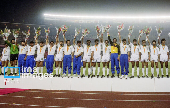 پکن1990