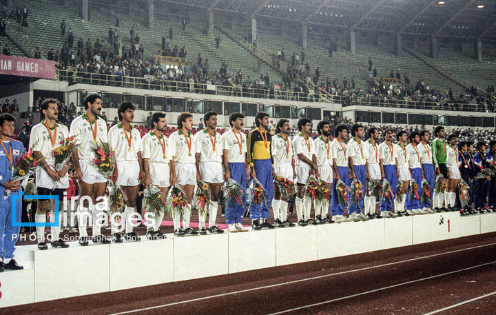 پکن1990