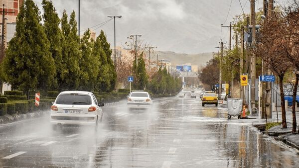 هوای ایران بارانی و طوفانی می‌شود