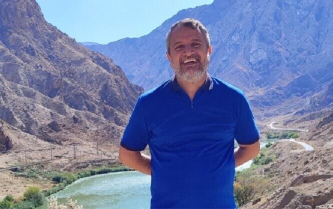 روایتی از یک عمر مهربانی؛ گره‌گشایی که به آسمان پر کشید