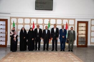 ملاقات هیئتی از نمایندگان مجلس عراق با سفیر ایران در بغداد