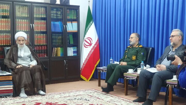 رونمایی از کتاب نامه شهدای مازندران