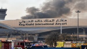 فرودگاه ریاض در حال خالی شدن از هواپیماست